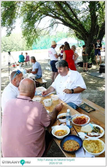 Sólyi Falunap és fakanál forgató