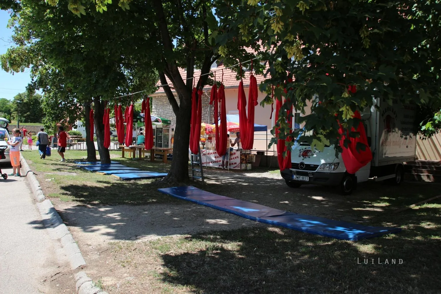 délelőtt