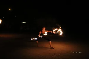 este