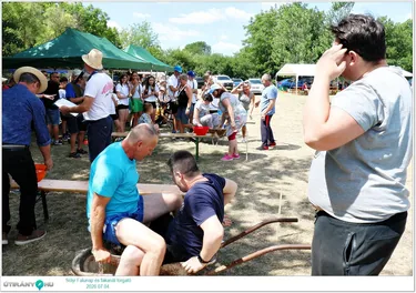 Sólyi Falunap és fakanál forgató