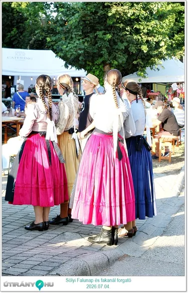 Sólyi Falunap és fakanál forgató
