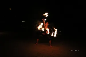 este